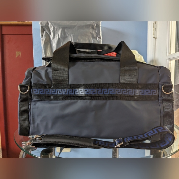 Versace - Picture 6 of 15